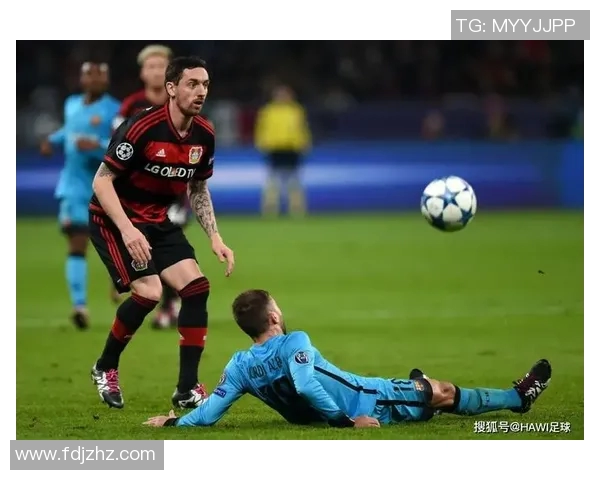 传奇后卫球星风采尽显 足球历史上的铁血防线与伟大时刻